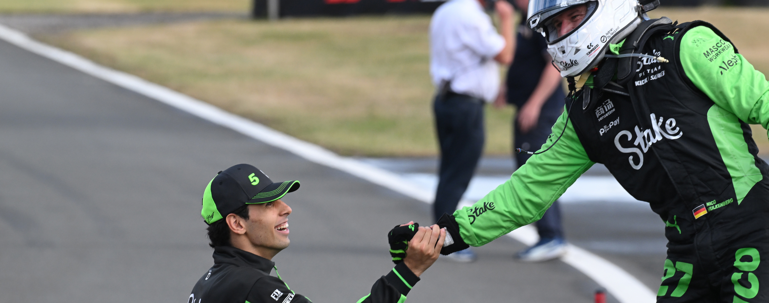 thumbnail Corridaça em Silverstone encerra a primeira metade do Mundial
